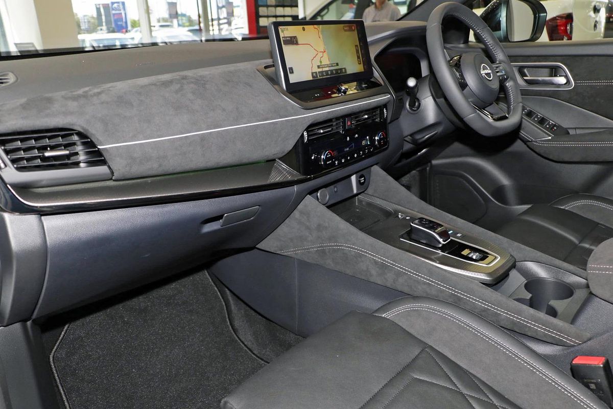 2025 Nissan QASHQAI N-DESIGN e-POWER J12