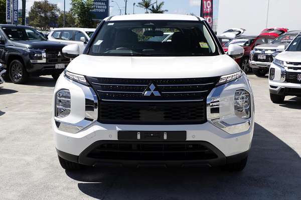 2024 Mitsubishi Outlander ES ZM