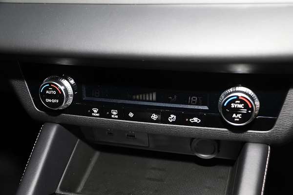 2024 Mitsubishi Outlander ES ZM