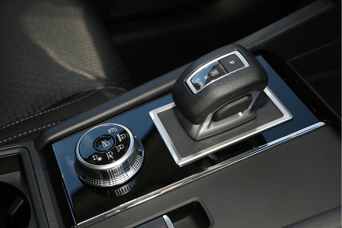 2024 Mitsubishi Outlander ES ZM