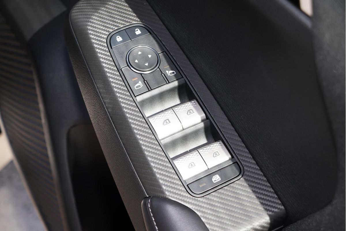 2024 Mitsubishi Outlander ES ZM