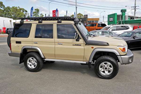 2021 Toyota Landcruiser GXL VDJ76R