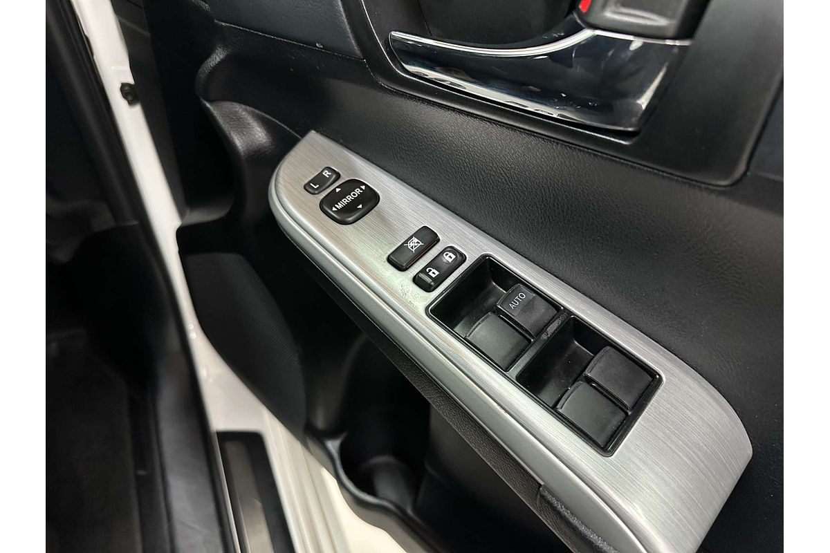 2017 Toyota Camry Atara S AVV50R