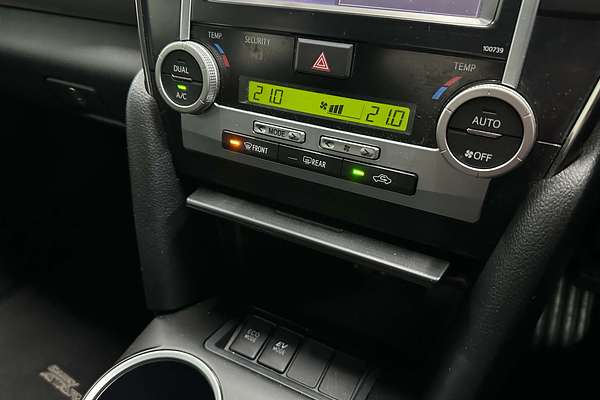 2017 Toyota Camry Atara S AVV50R