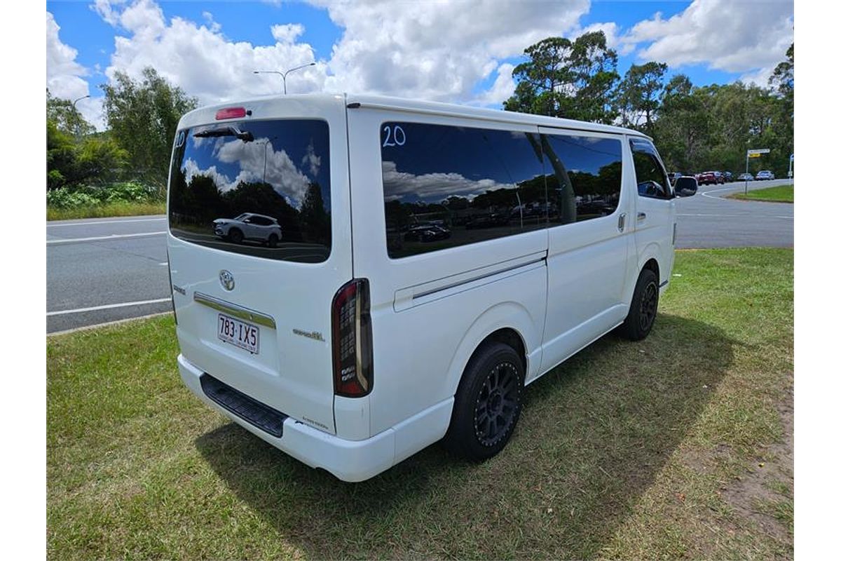 2005 Toyota Hiace TRH214W