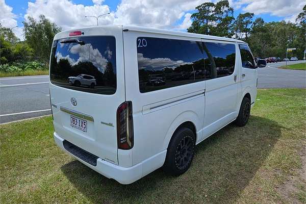 2005 Toyota Hiace TRH214W