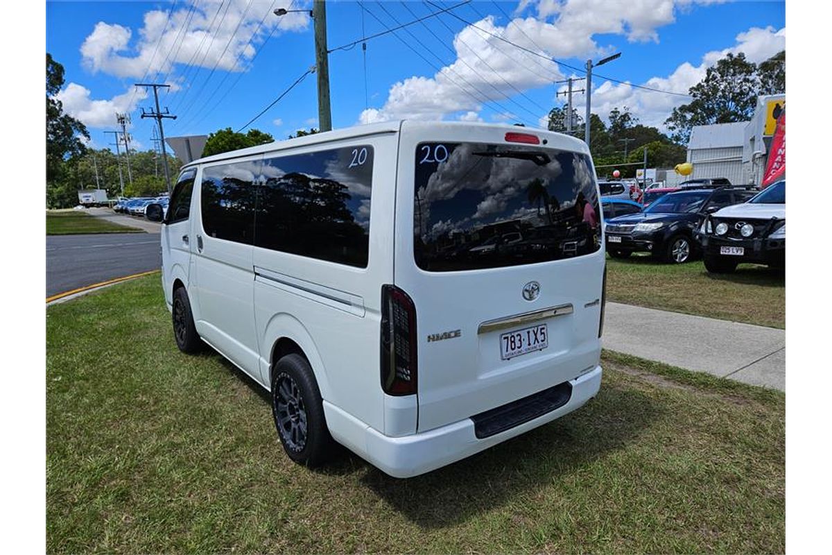 2005 Toyota Hiace TRH214W