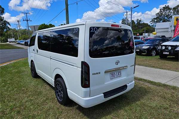 2005 Toyota Hiace TRH214W