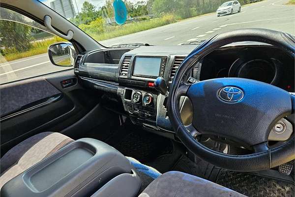 2005 Toyota Hiace TRH214W