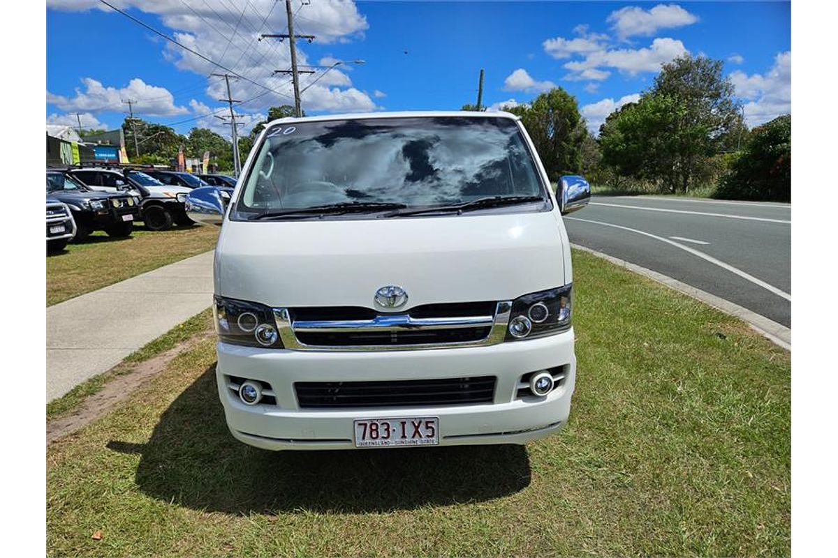 2005 Toyota Hiace TRH214W