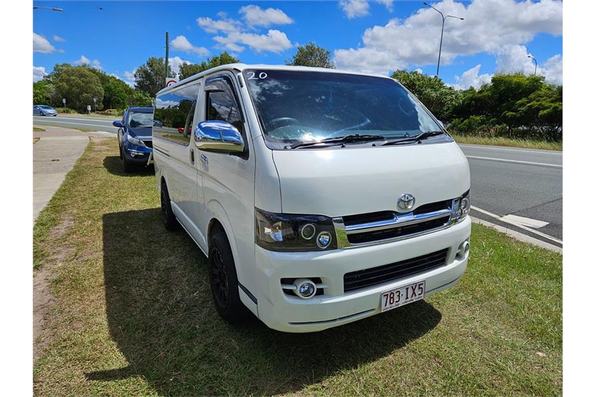 2005 Toyota Hiace TRH214W