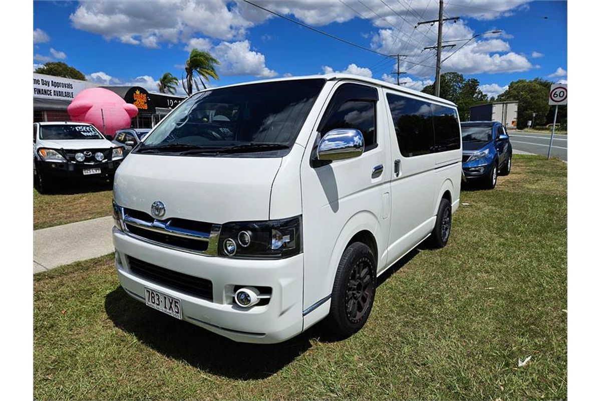 2005 Toyota Hiace TRH214W