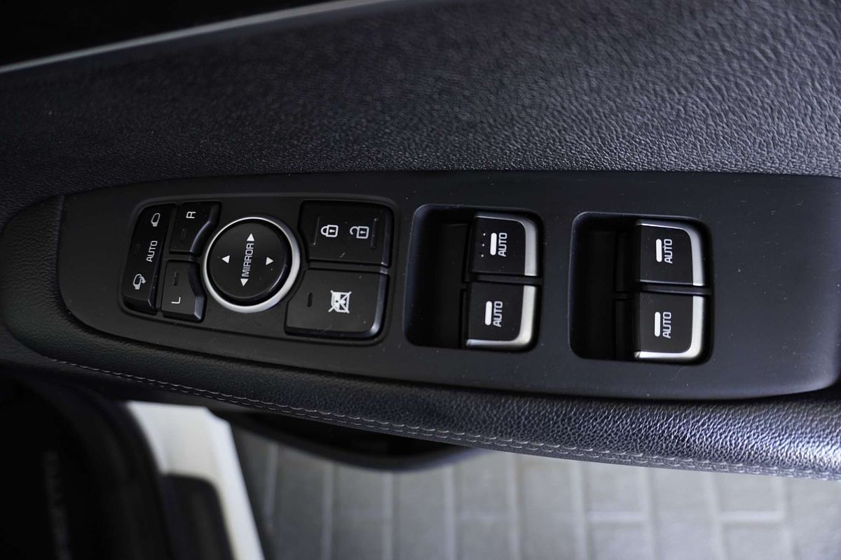 2016 Kia Sorento Si UM