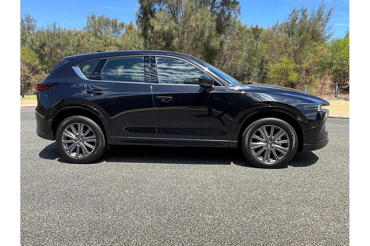 2024 Mazda CX-5 G25 Akera KF Series