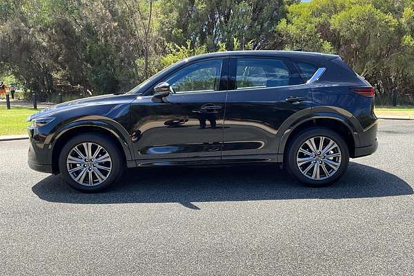 2024 Mazda CX-5 G25 Akera KF Series