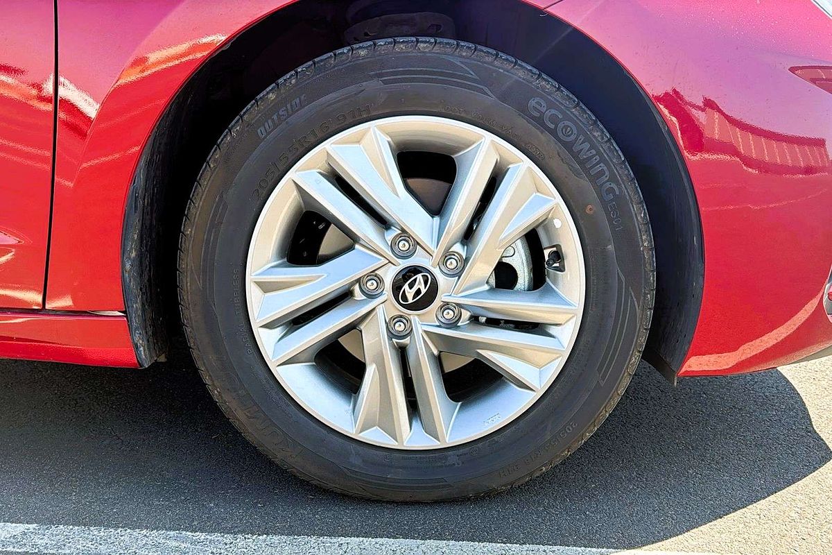 2019 Hyundai Elantra Active AD.2