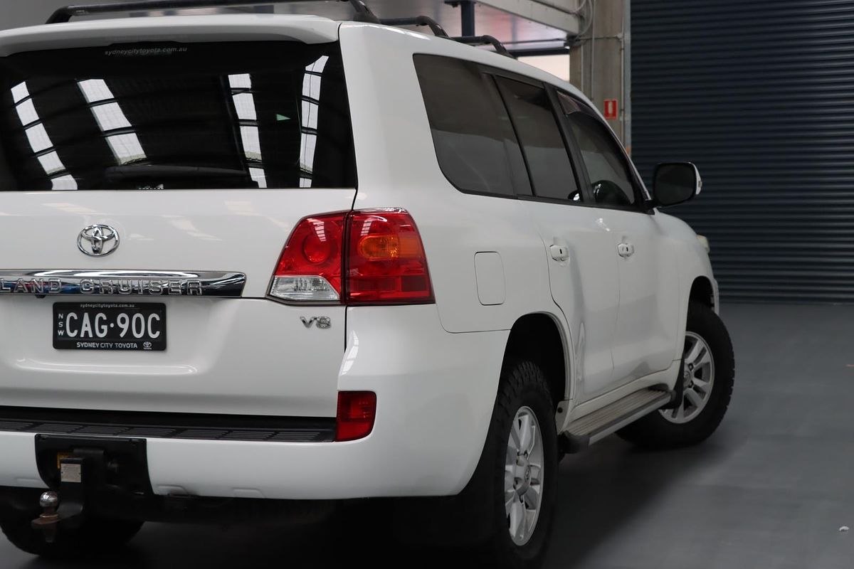 2012 Toyota Landcruiser GXL URJ202R