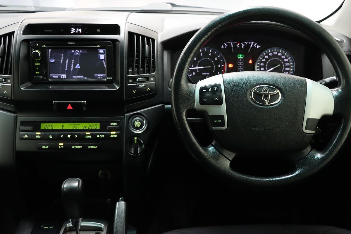 2012 Toyota Landcruiser GXL URJ202R