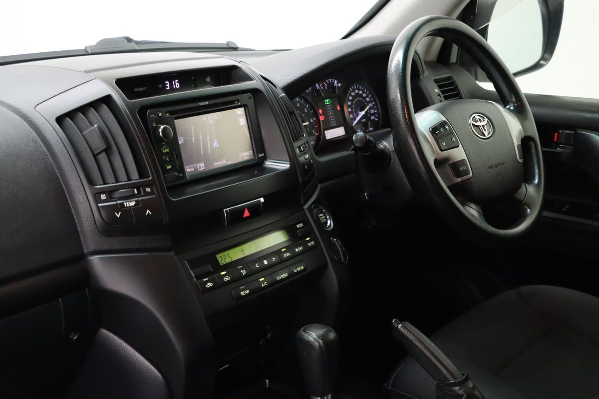 2012 Toyota Landcruiser GXL URJ202R