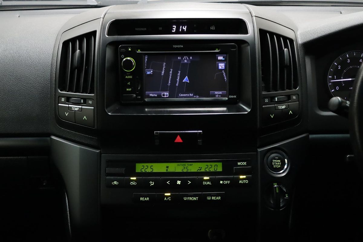 2012 Toyota Landcruiser GXL URJ202R