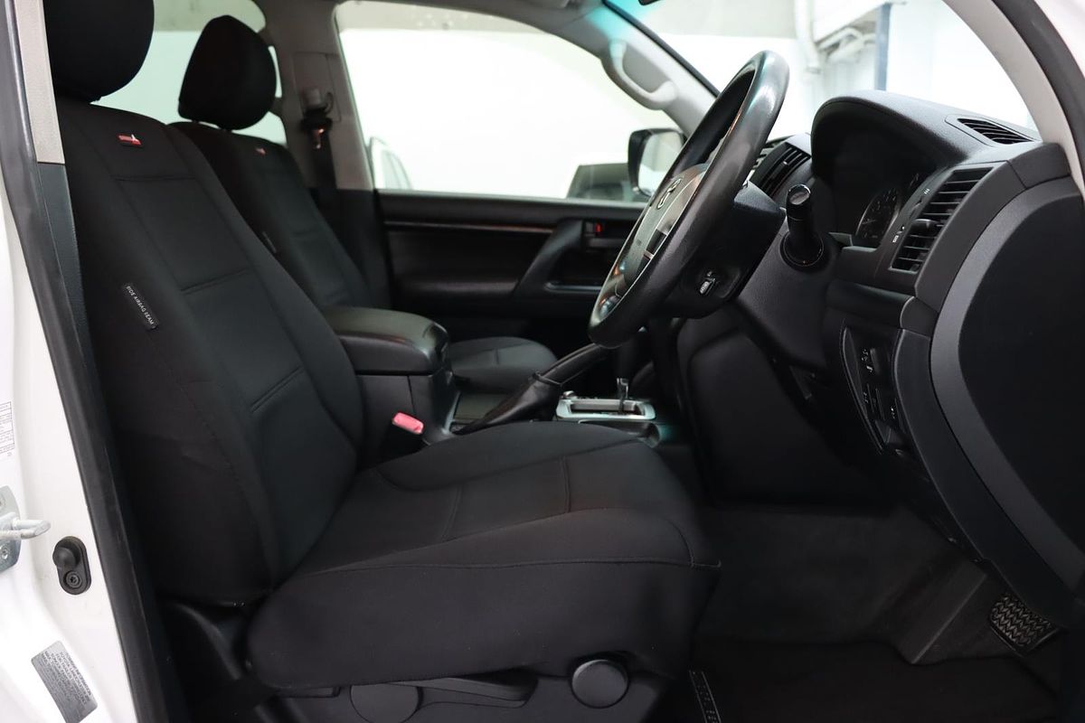 2012 Toyota Landcruiser GXL URJ202R