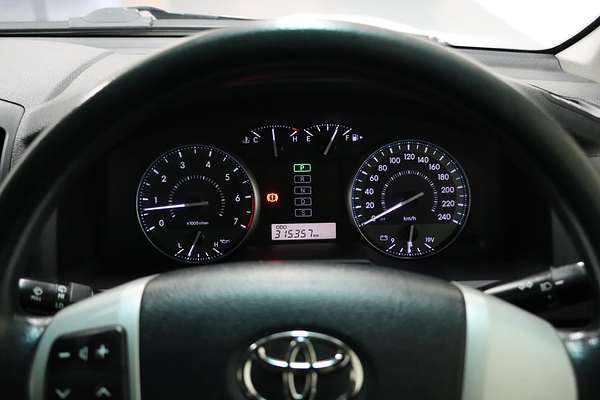 2012 Toyota Landcruiser GXL URJ202R