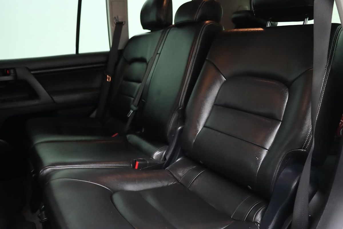 2012 Toyota Landcruiser GXL URJ202R