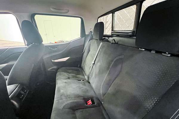 2021 Nissan Navara ST D23 4X4