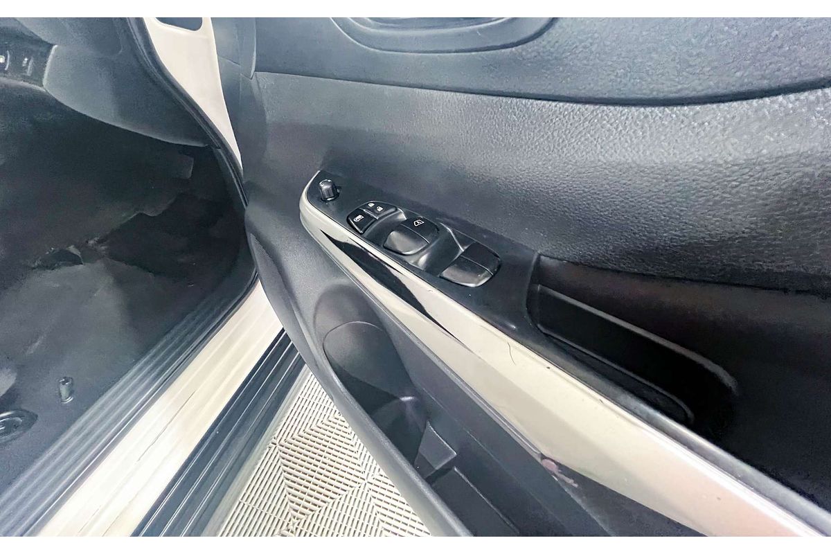 2021 Nissan Navara ST D23 4X4