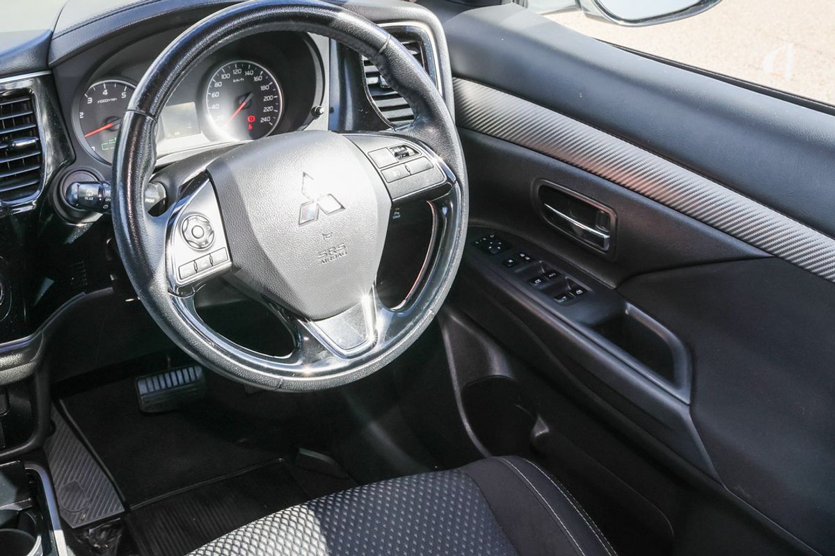 2017 Mitsubishi Outlander LS ZK