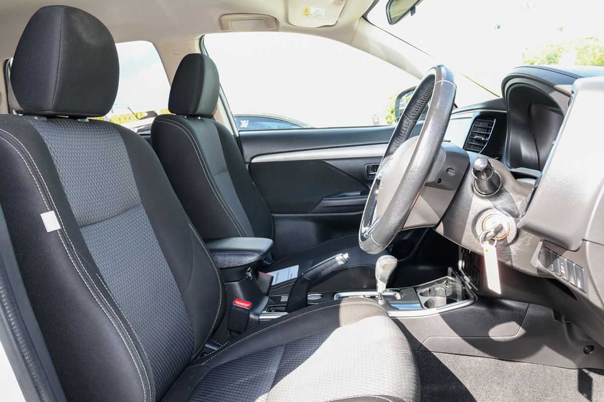 2017 Mitsubishi Outlander LS ZK