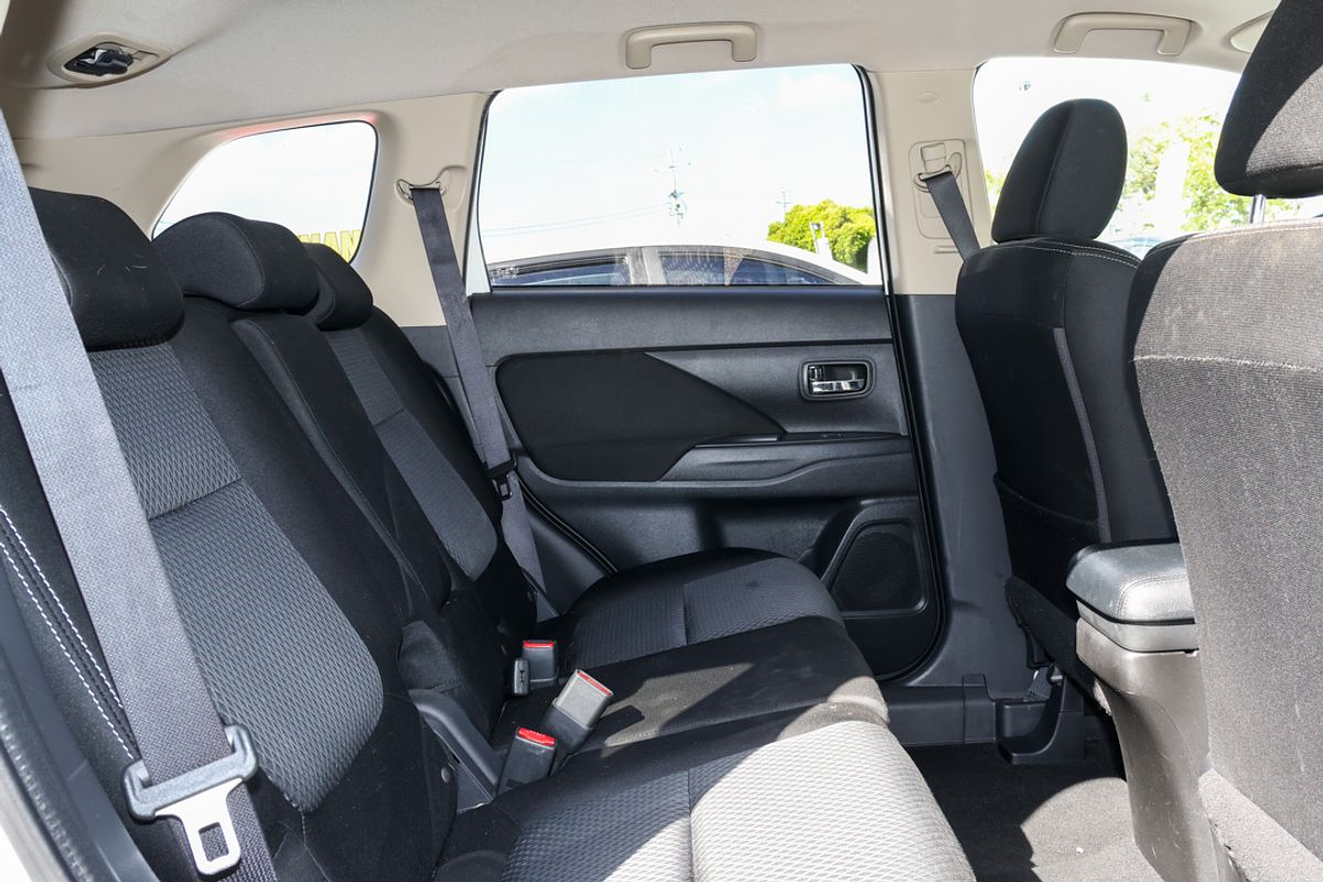 2017 Mitsubishi Outlander LS ZK