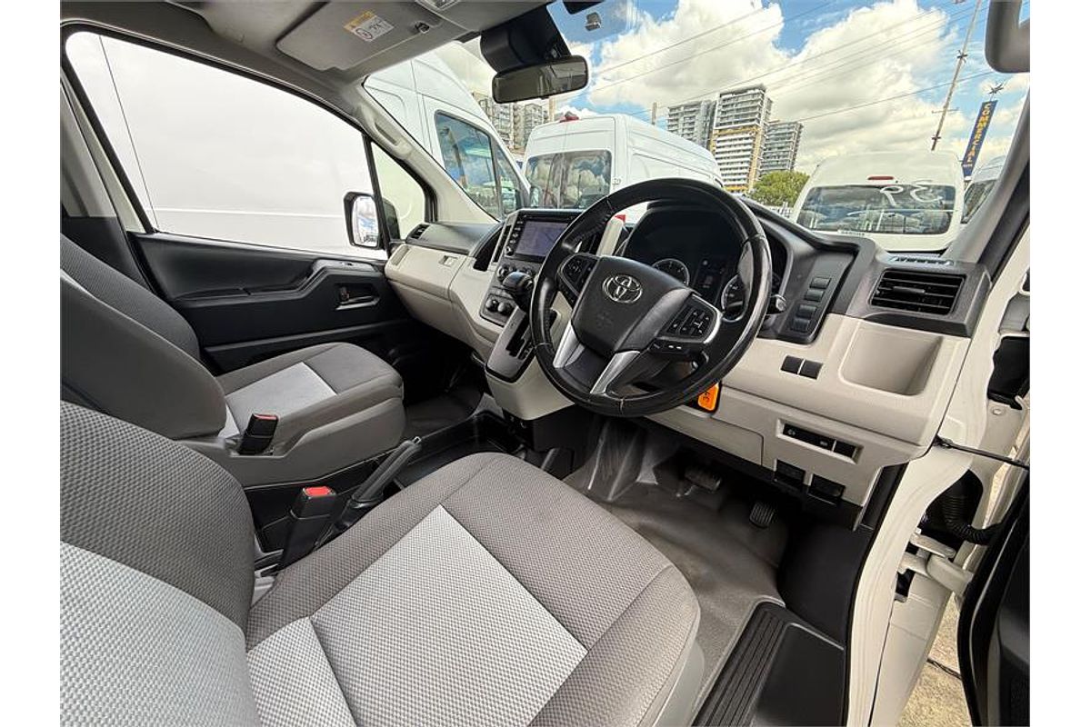 2019 Toyota Hiace Commuter GDH322R