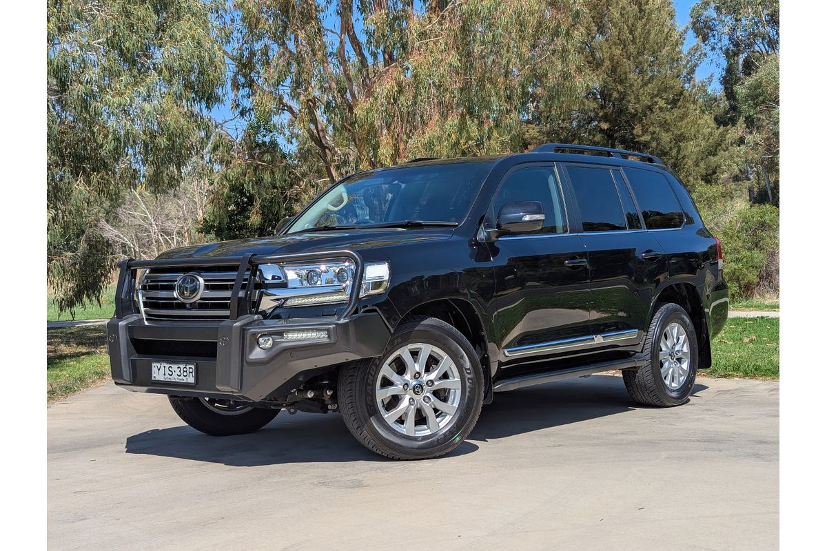 2019 Toyota LandCruiser Sahara VDJ200R