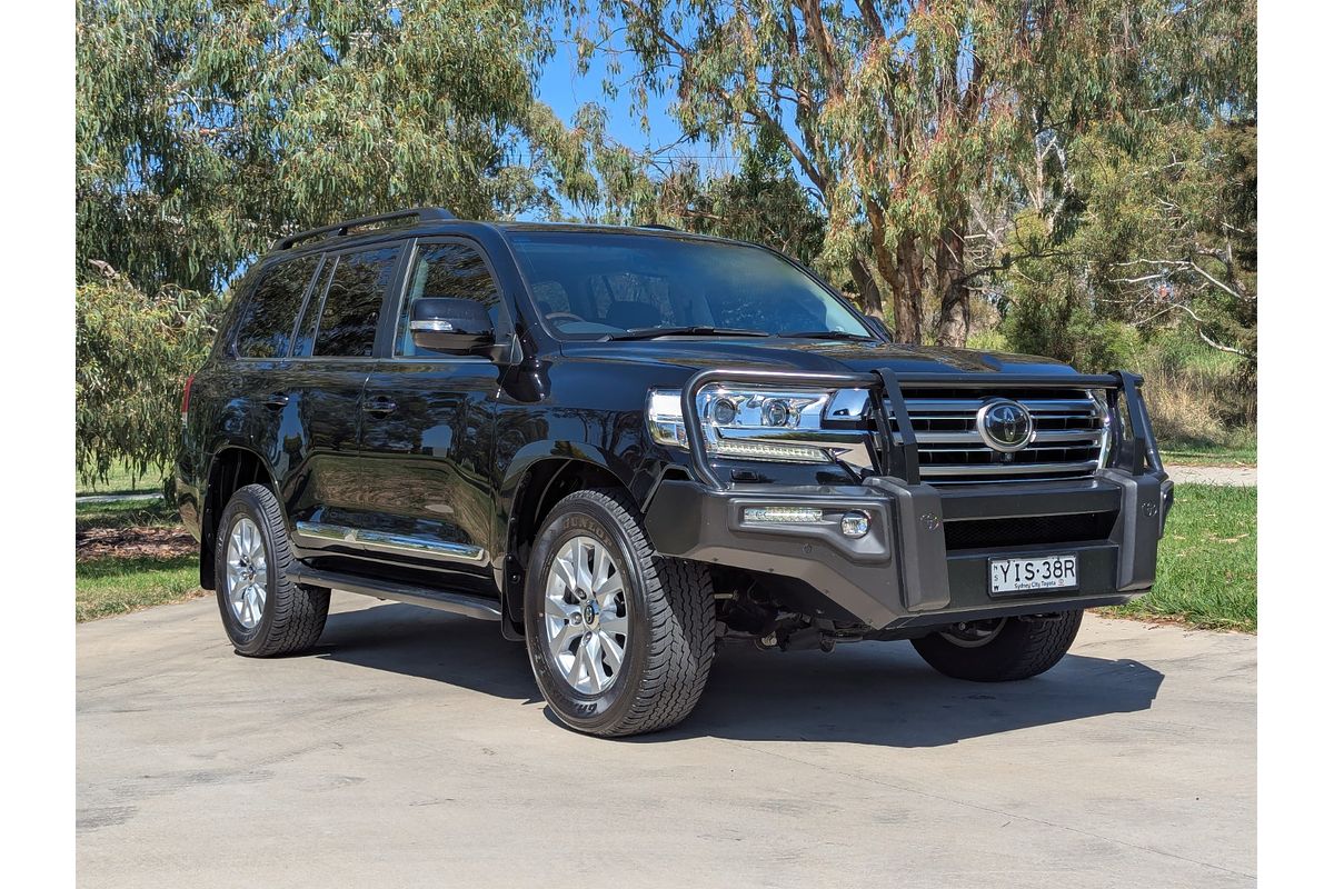 2019 Toyota LandCruiser Sahara VDJ200R
