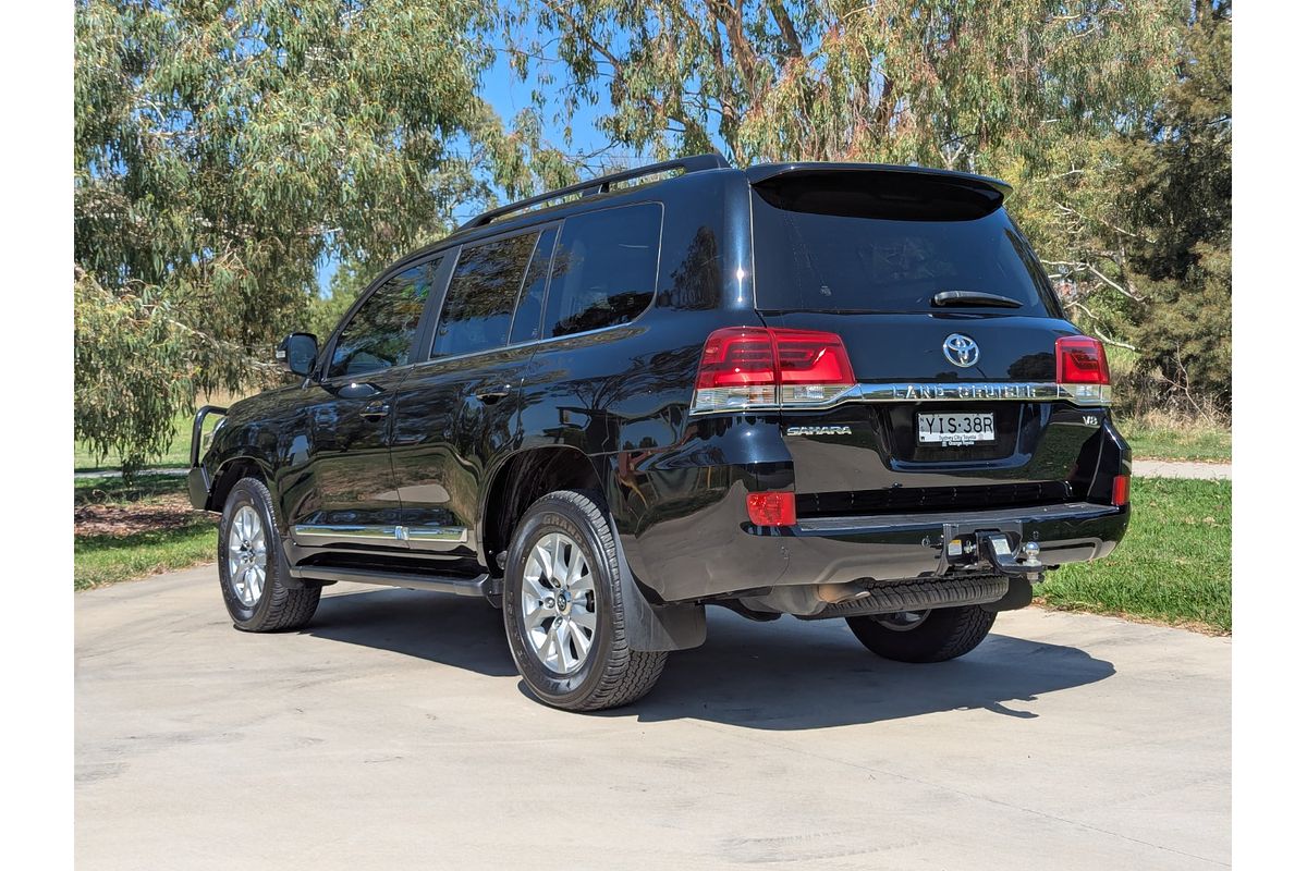 2019 Toyota LandCruiser Sahara VDJ200R