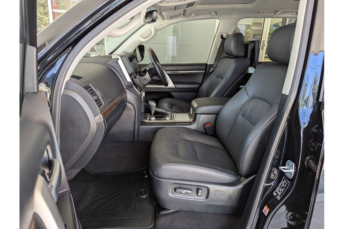 2019 Toyota LandCruiser Sahara VDJ200R