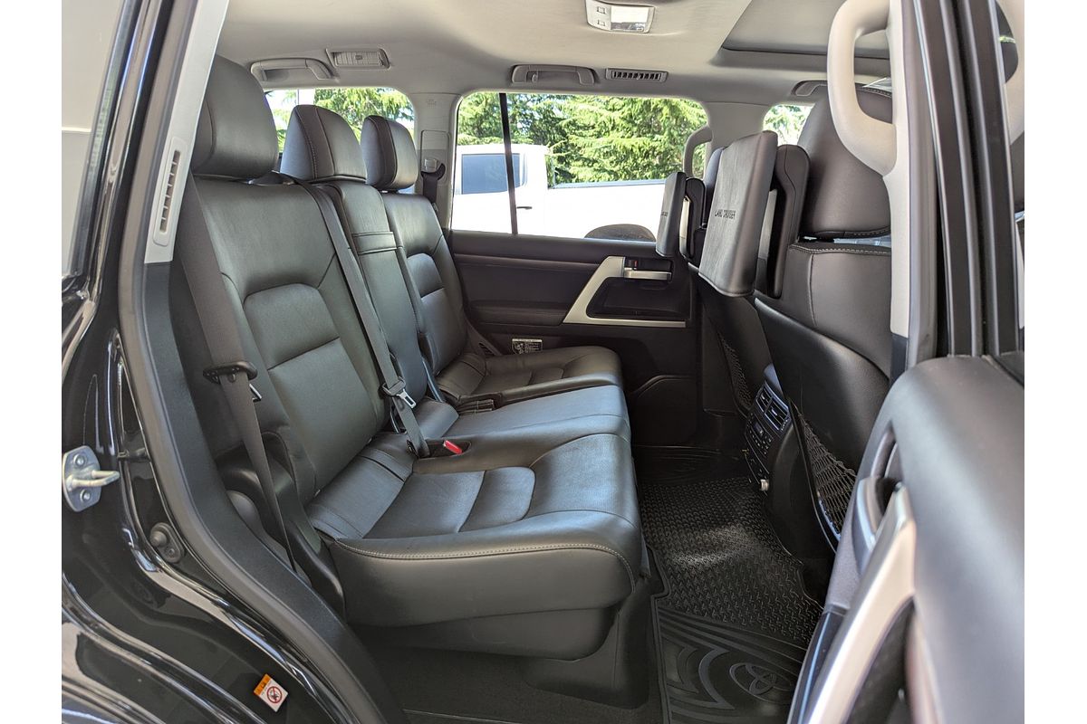 2019 Toyota LandCruiser Sahara VDJ200R