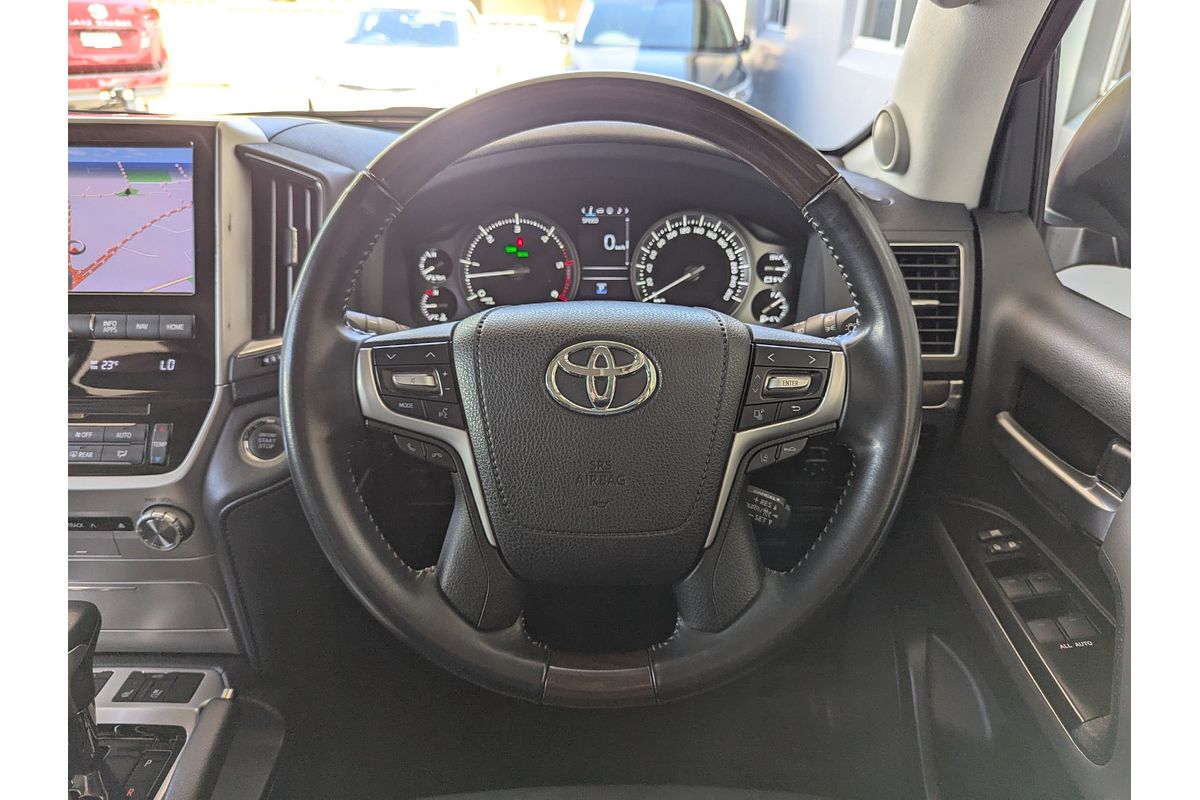 2019 Toyota LandCruiser Sahara VDJ200R