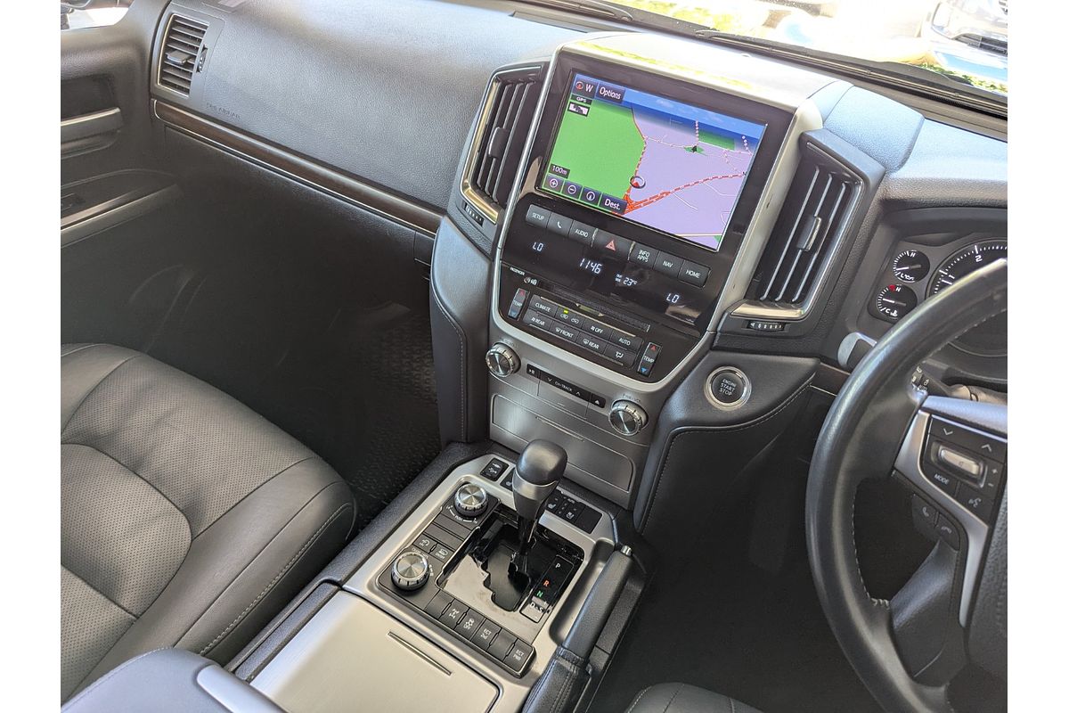 2019 Toyota LandCruiser Sahara VDJ200R