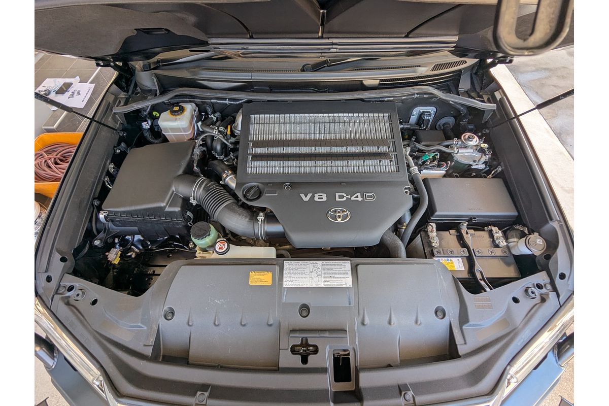 2019 Toyota LandCruiser Sahara VDJ200R