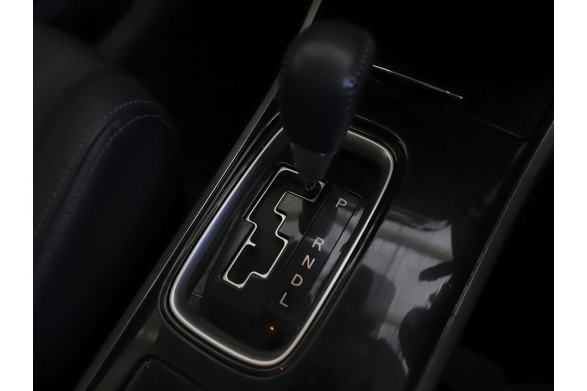 2018 Mitsubishi ZL Outlander EXCEED 2.2L DIE 6AT AWD 7S