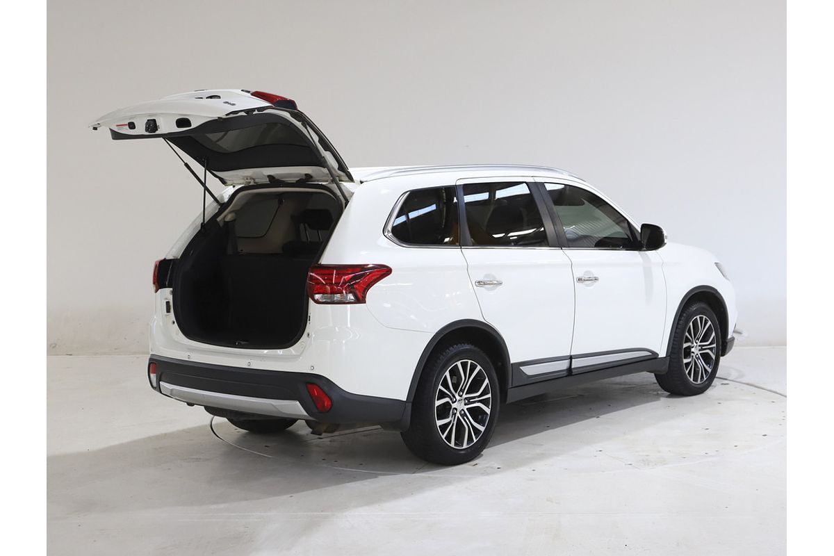 2018 Mitsubishi ZL Outlander EXCEED 2.2L DIE 6AT AWD 7S
