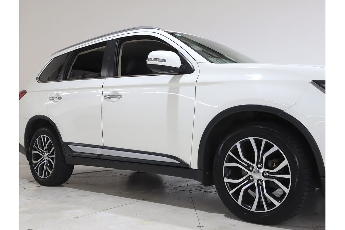 2018 Mitsubishi ZL Outlander EXCEED 2.2L DIE 6AT AWD 7S