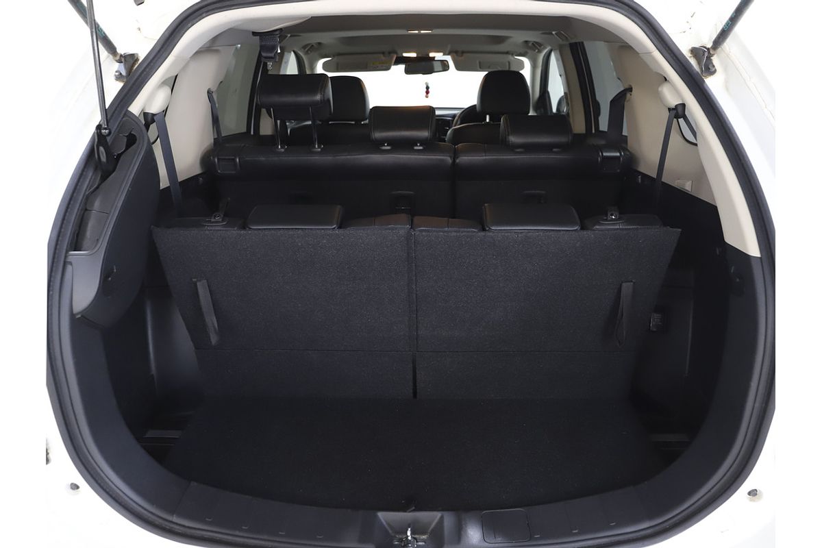 2018 Mitsubishi ZL Outlander EXCEED 2.2L DIE 6AT AWD 7S