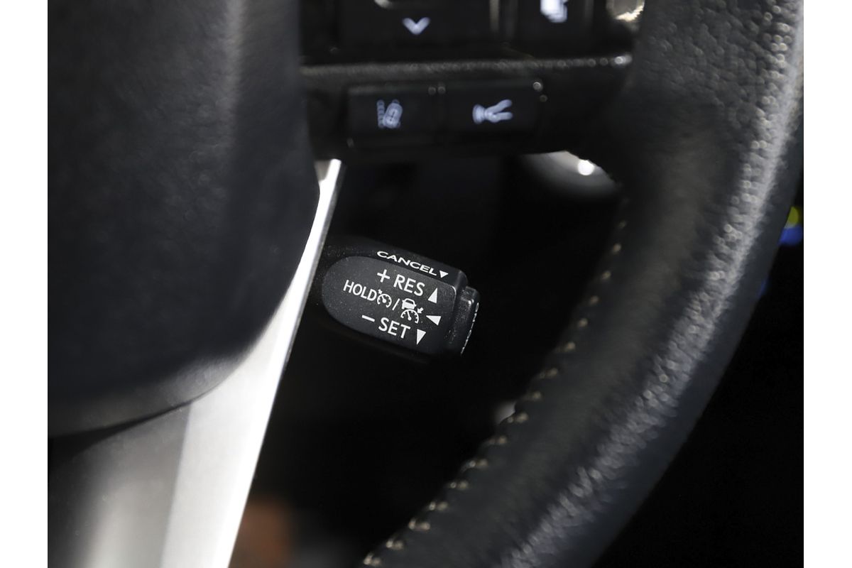 Hilux 4x4 SR5 2.8L T Diesel Automatic Double Cab 