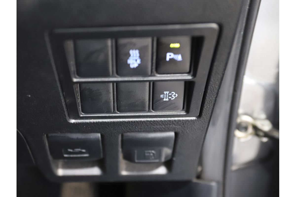 Hilux 4x4 SR5 2.8L T Diesel Automatic Double Cab 