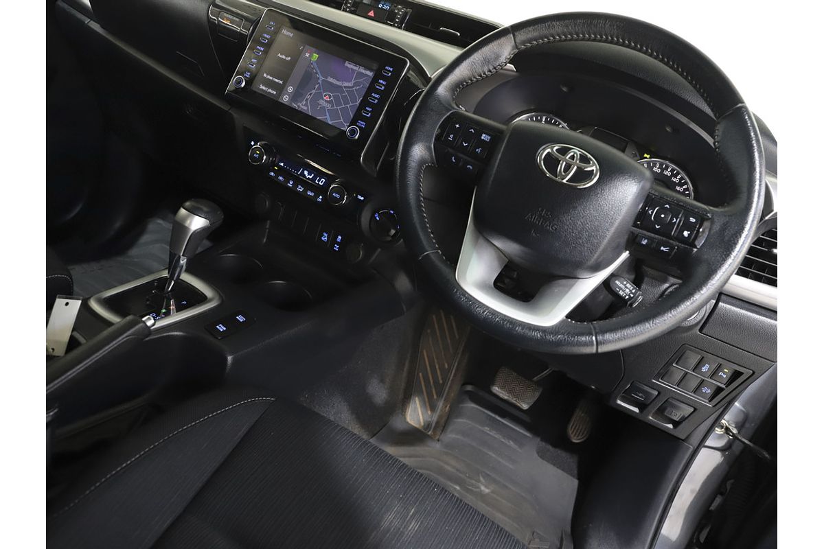 Hilux 4x4 SR5 2.8L T Diesel Automatic Double Cab 