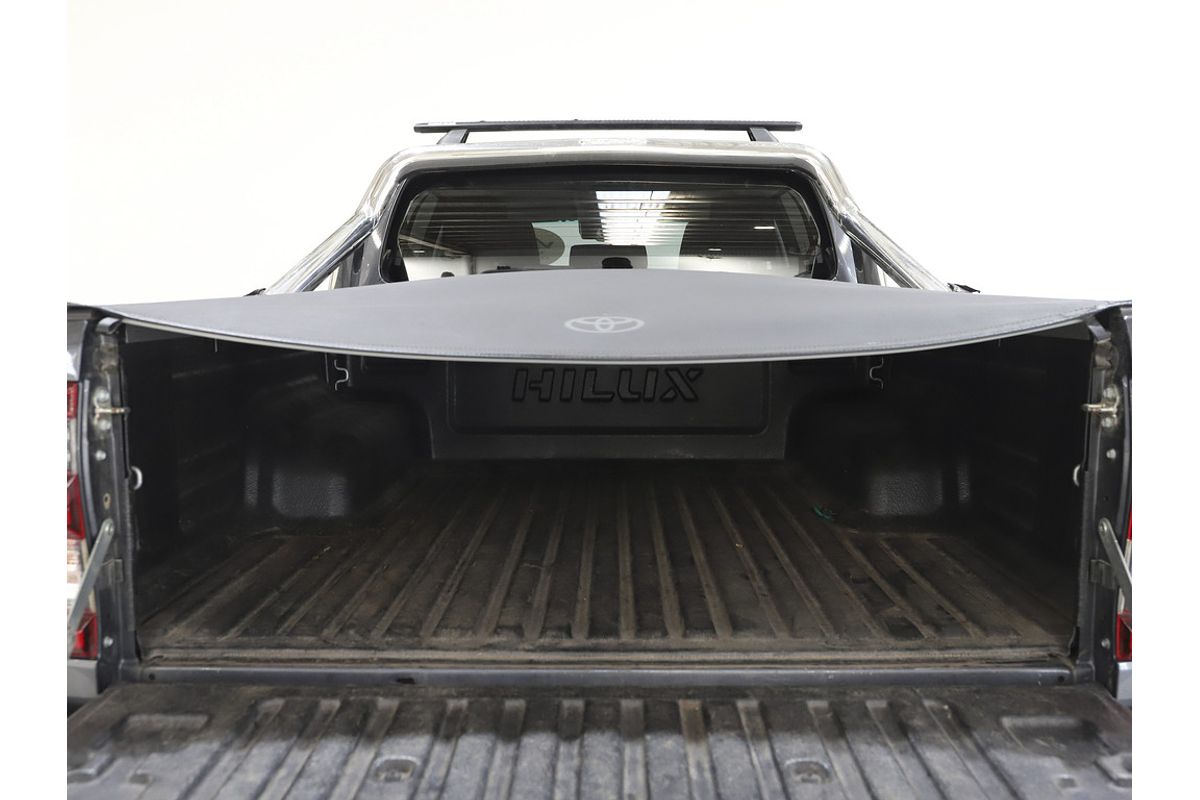 Hilux 4x4 SR5 2.8L T Diesel Automatic Double Cab 