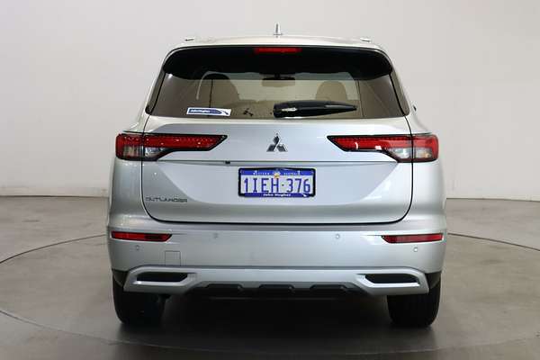 2024 Mitsubishi Outlander LS ZM
